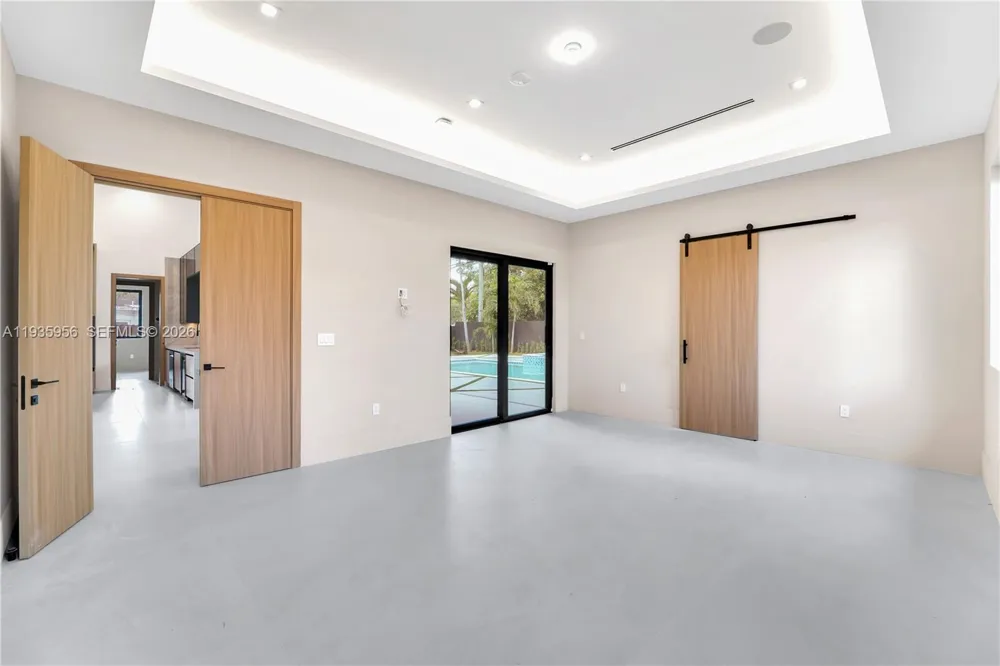 1130 SW 86th Ct Miami, FL 33144