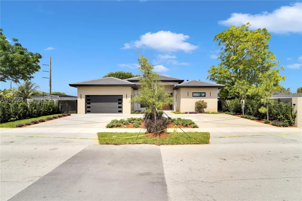 1130 SW 86th Ct Miami, FL 33144