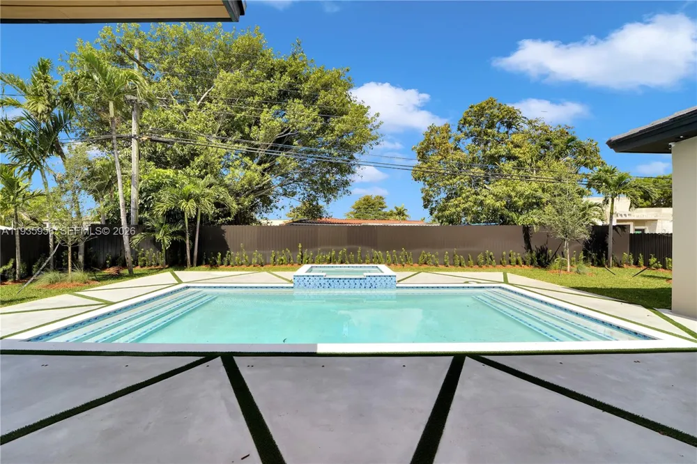 1130 SW 86th Ct Miami, FL 33144
