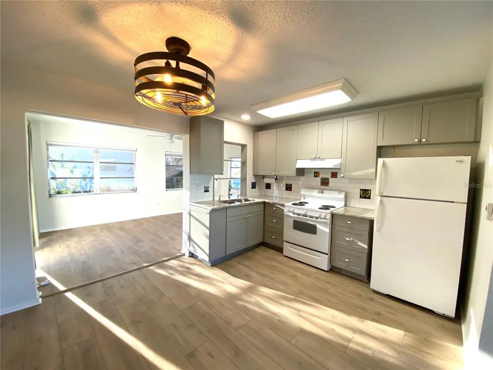 10032 36TH STREET Pinellas Park, FL 33782