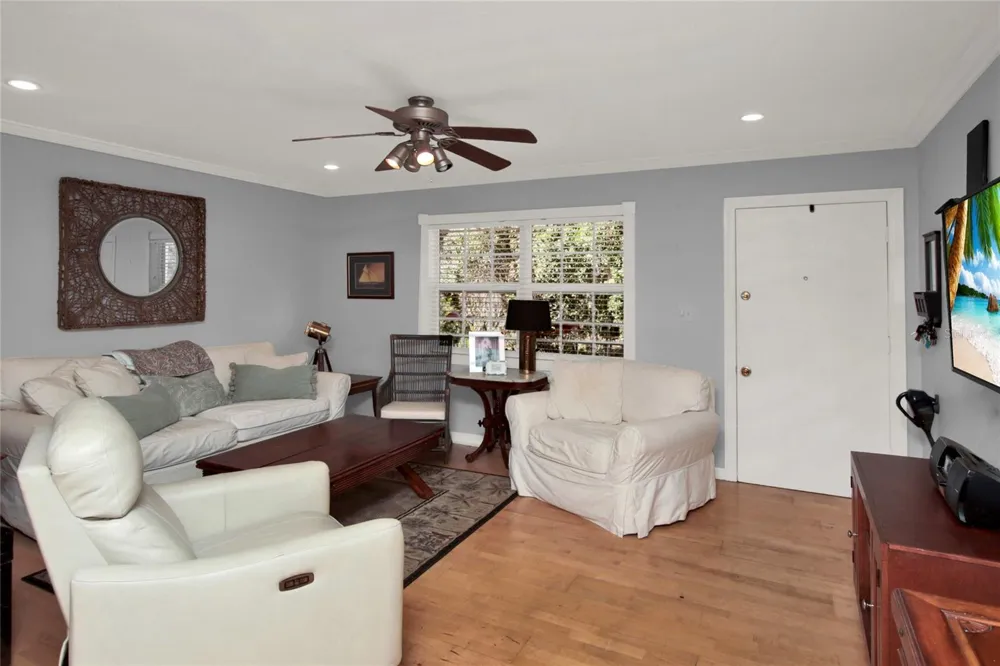 2500 LEE RD. #222 Winter Park, FL 32789