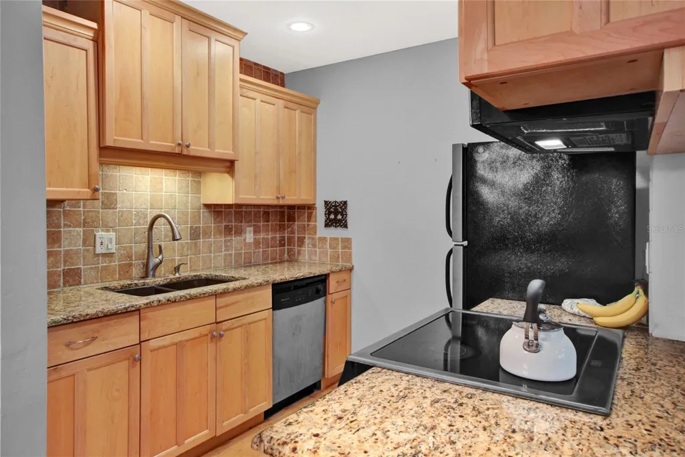 2500 LEE RD. #222 Winter Park, FL 32789