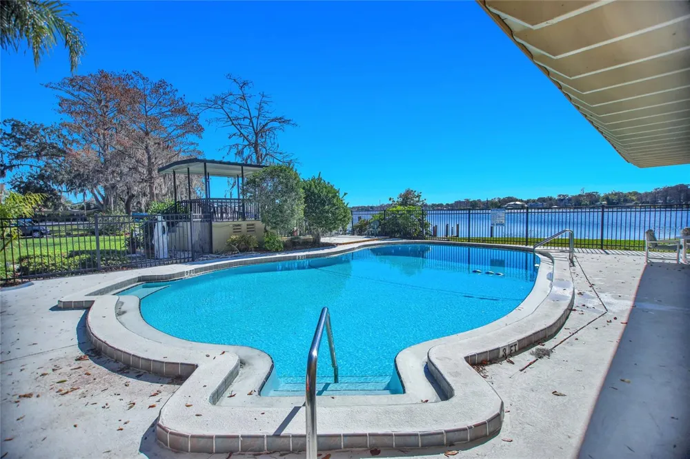 2500 LEE RD. #222 Winter Park, FL 32789