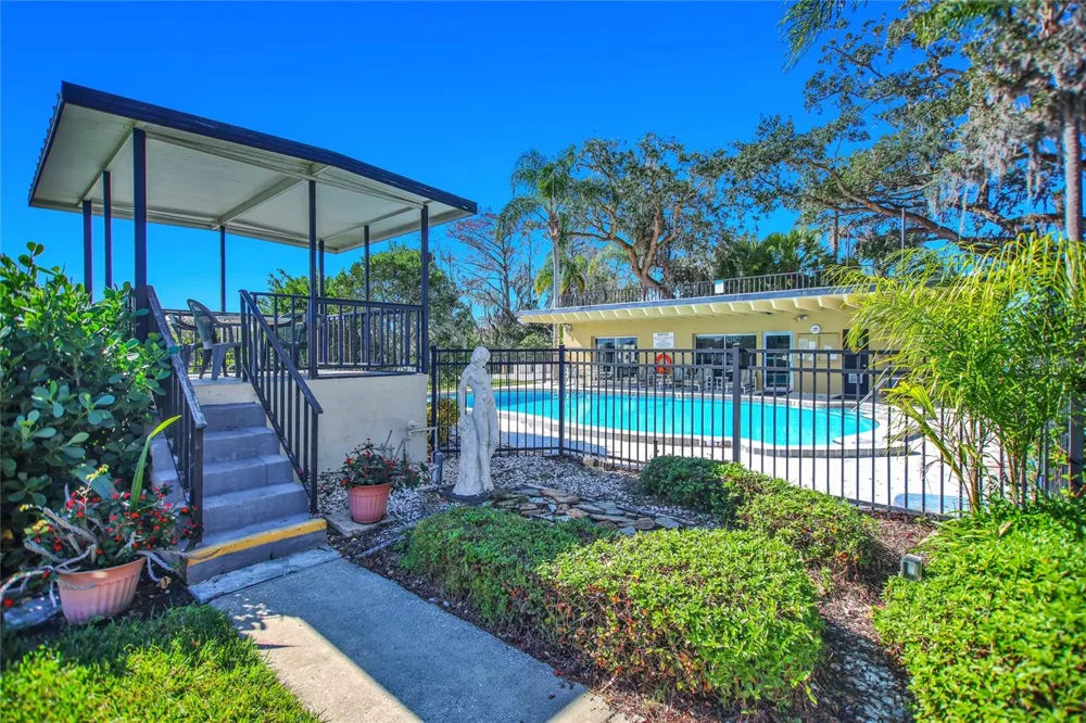 2500 LEE RD. #222 Winter Park, FL 32789
