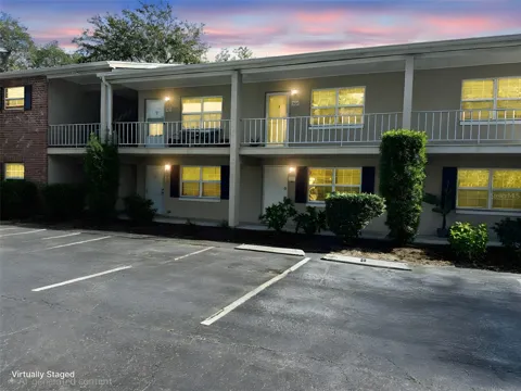2500 LEE RD. #222