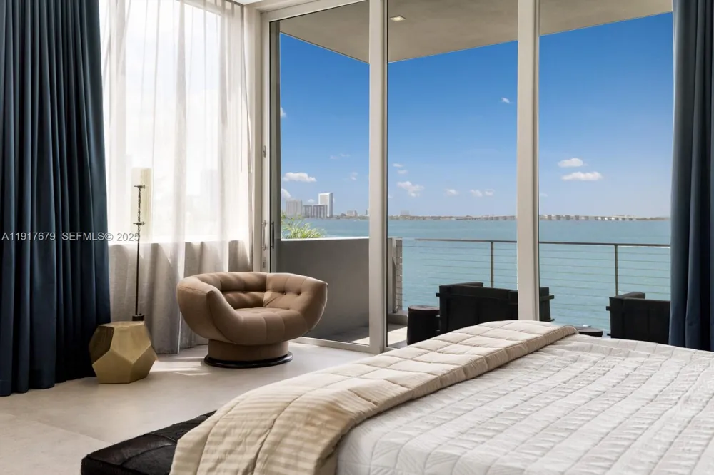 1379 Venetian Way Miami, FL 33139