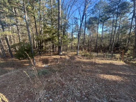 901 Hwy 220 E