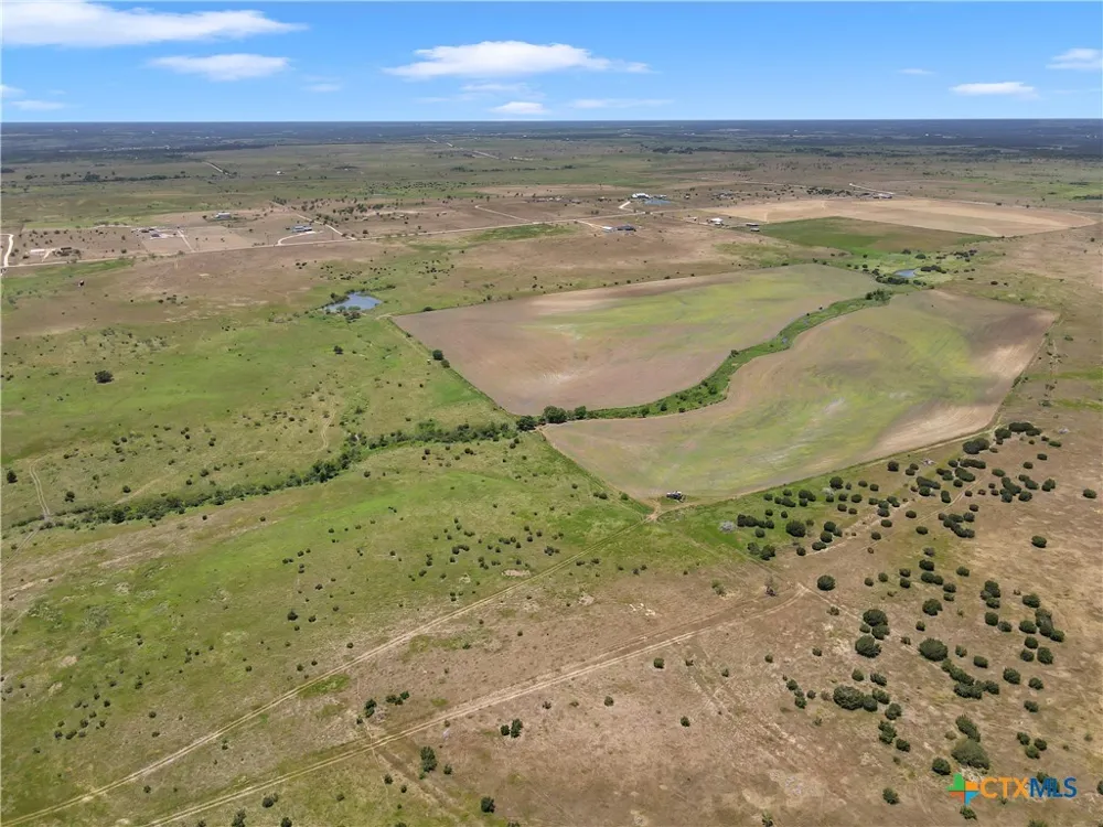 11064 County Road 210 Bertram, TX 78605