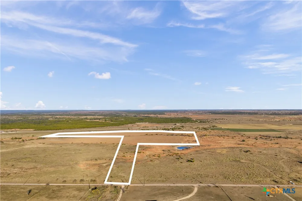 11064 County Road 210 Bertram, TX 78605