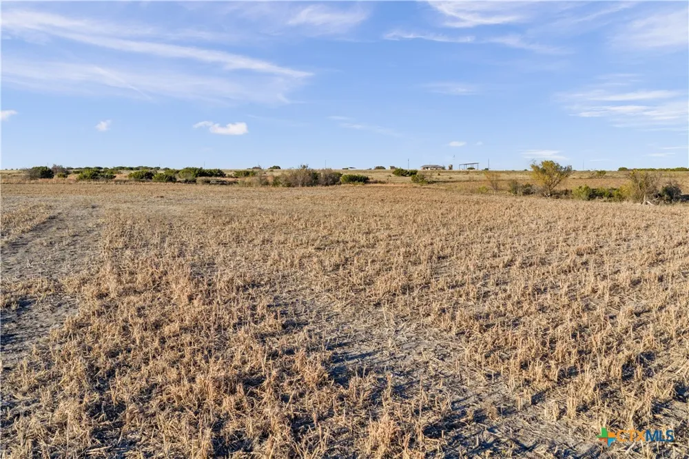 11064 County Road 210 Bertram, TX 78605