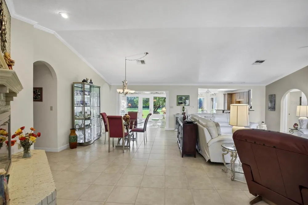 517 CLUBHOUSE DRIVE Lake Wales, FL 33898