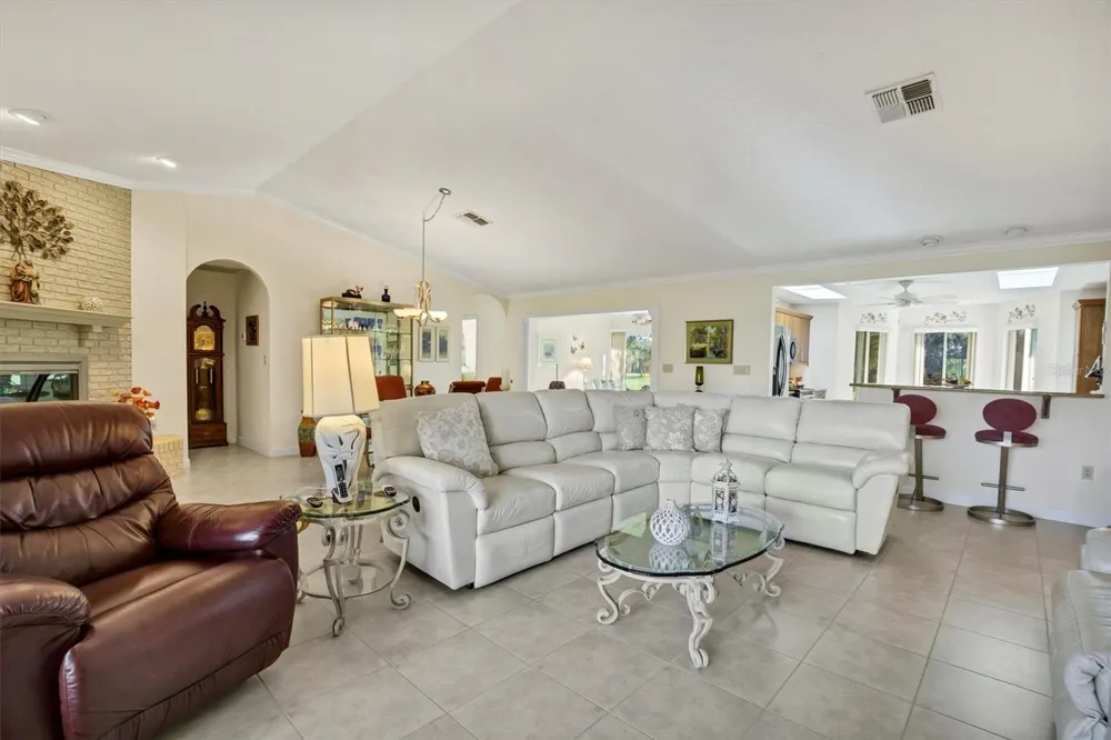 517 CLUBHOUSE DRIVE Lake Wales, FL 33898