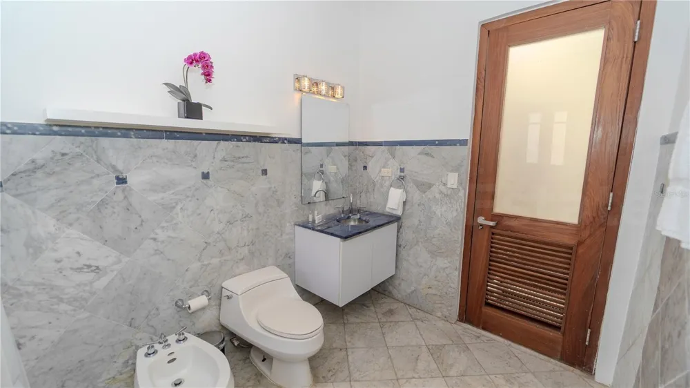 152 SOL STREET Old San Juan, PR 00901