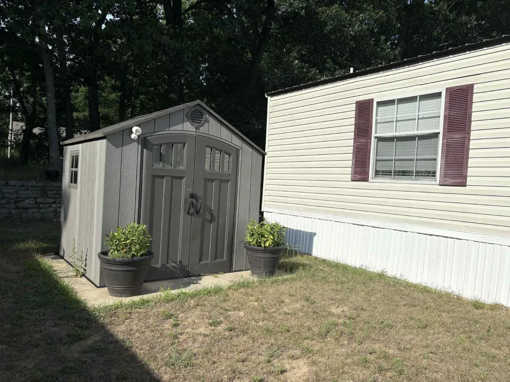 1418 Saskatoon Avenue Norton Shores City, MI 49444