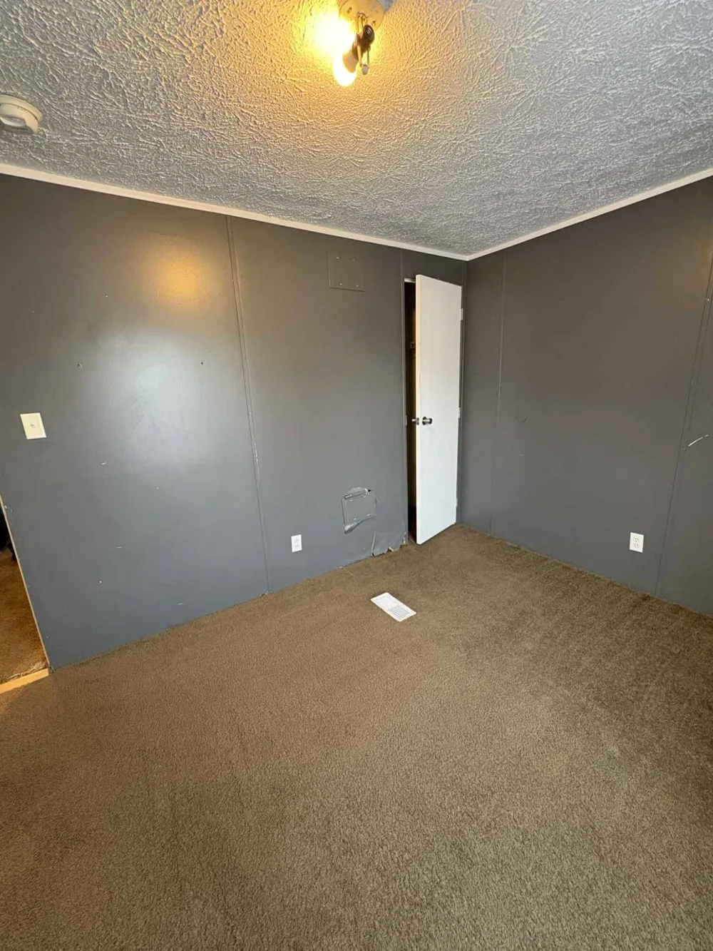 1418 Saskatoon Avenue Norton Shores City, MI 49444