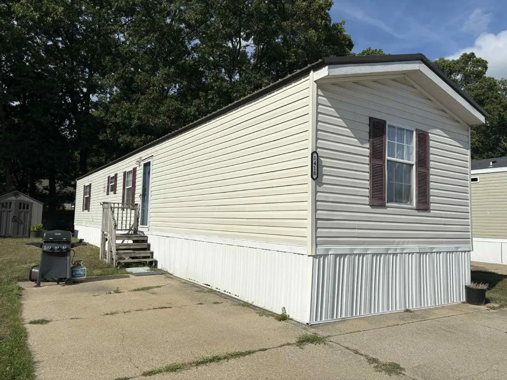 1418 Saskatoon Avenue Norton Shores City, MI 49444