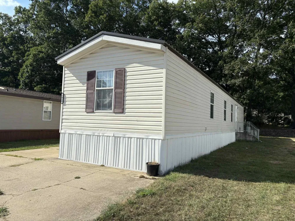 1418 Saskatoon Avenue Norton Shores City, MI 49444