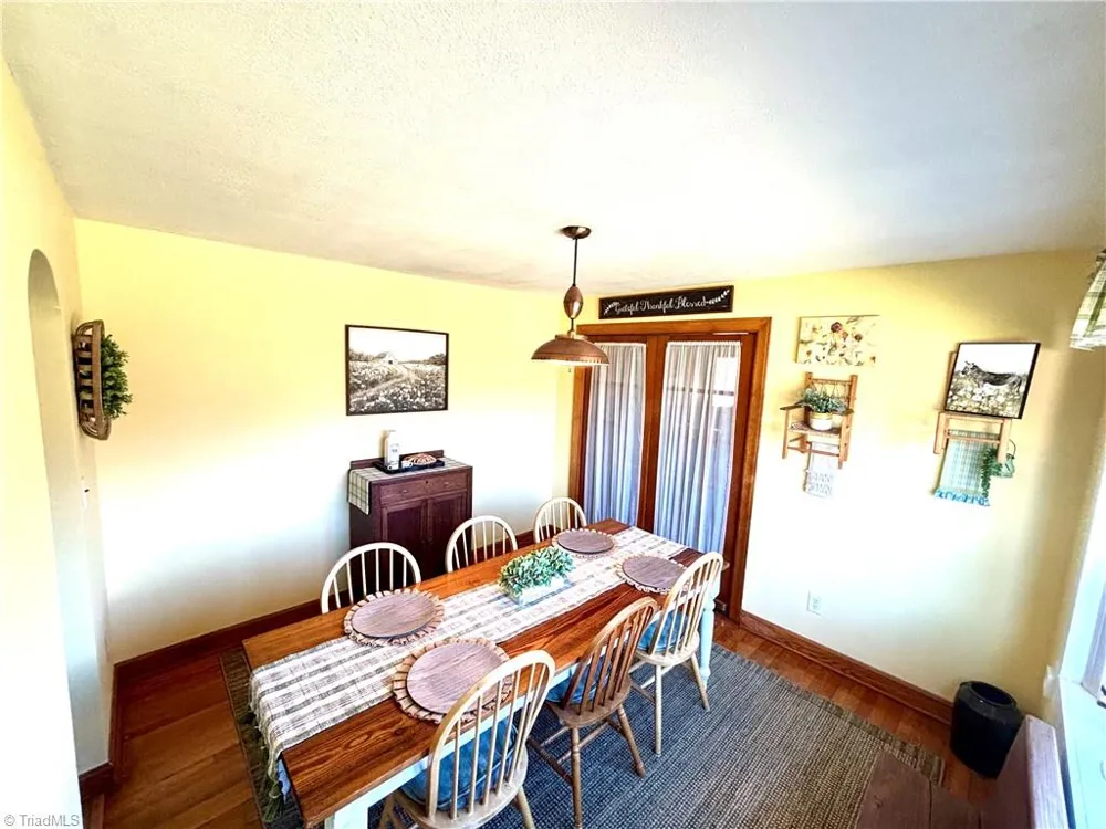 3391 Asbury Road Mount Airy, NC 27030