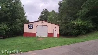3391 Asbury Road Mount Airy, NC 27030