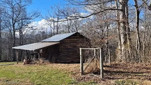 3391 Asbury Road Mount Airy, NC 27030