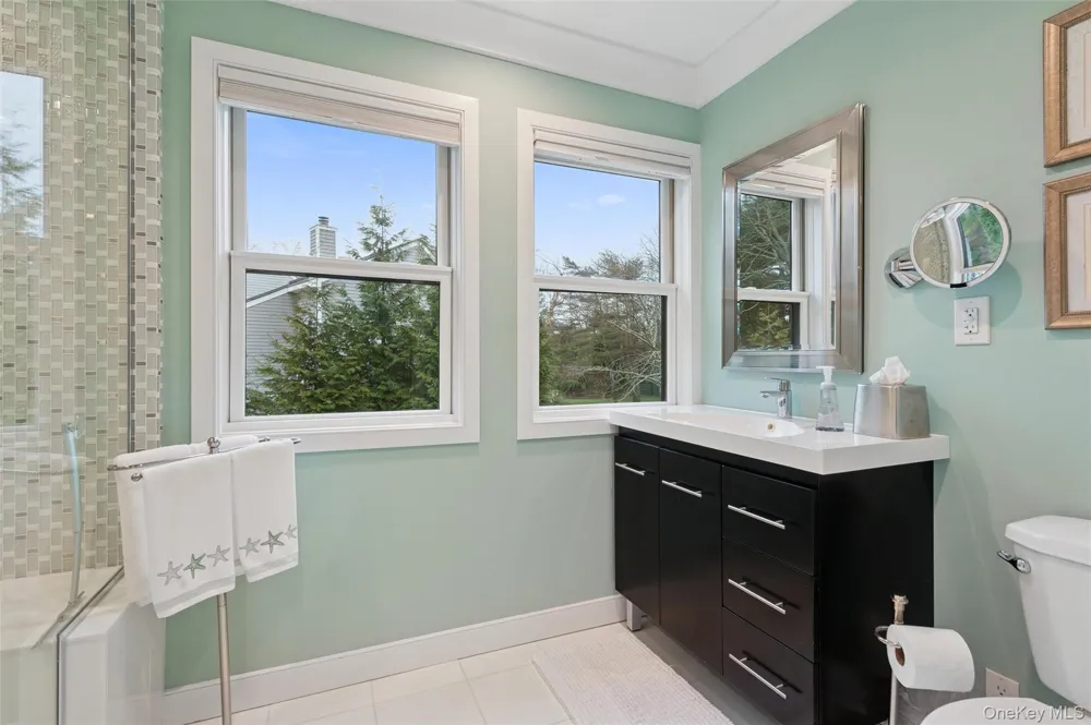 50 Hubbard Lane #117 Southampton, NY 11968