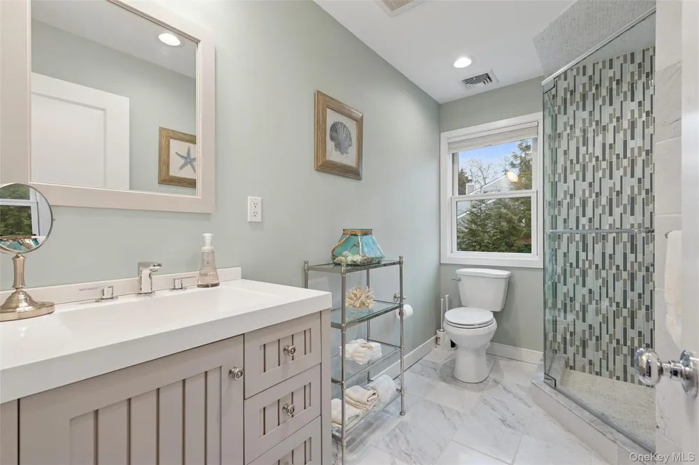 50 Hubbard Lane #117 Southampton, NY 11968