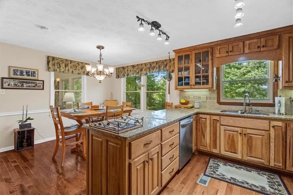 50 Shawnee Trail Chatsworth, GA 30705