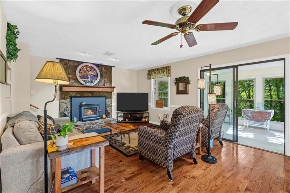 50 Shawnee Trail Chatsworth, GA 30705