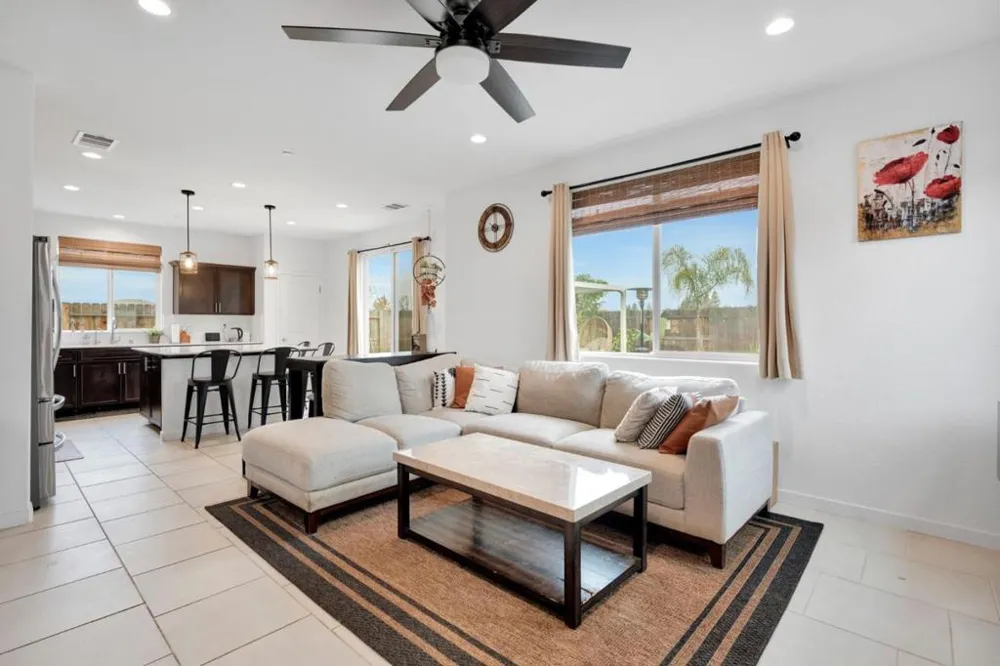 888 Descanso Ave Clovis, CA 93619