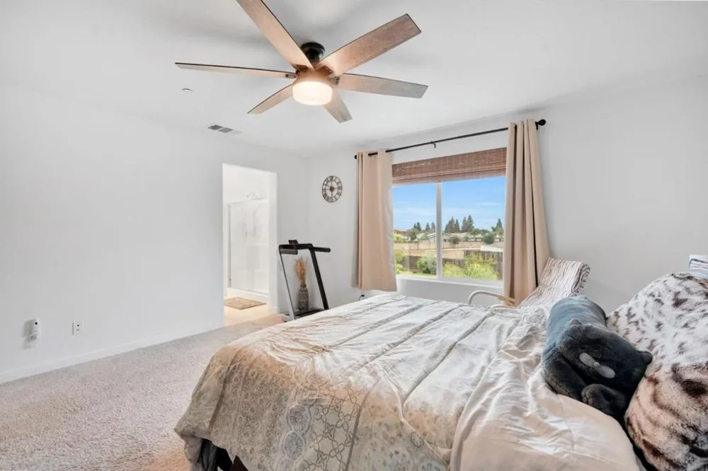 888 Descanso Ave Clovis, CA 93619