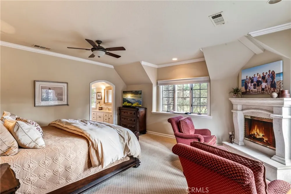 699 Brentwood Lake Arrowhead, CA 92352