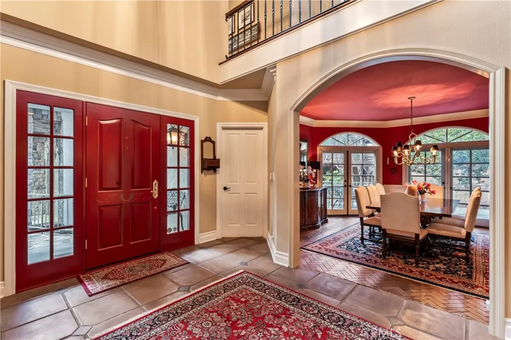 699 Brentwood Lake Arrowhead, CA 92352