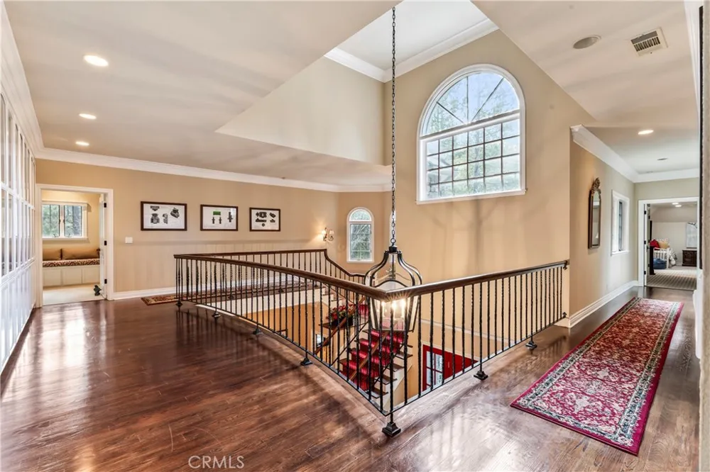 699 Brentwood Lake Arrowhead, CA 92352