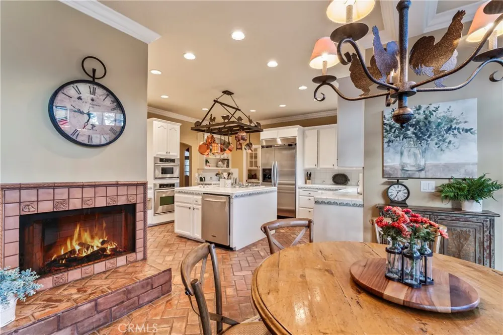 699 Brentwood Lake Arrowhead, CA 92352