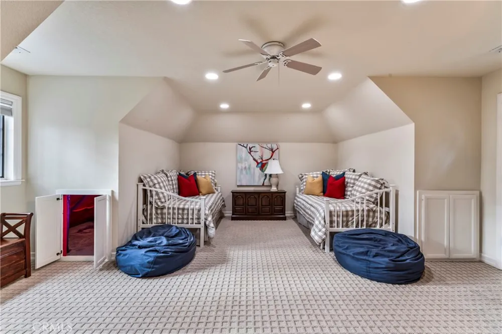 699 Brentwood Lake Arrowhead, CA 92352
