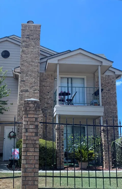 3770 Lovers Wood Lane #1001