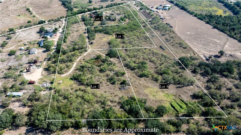4 Track Rd Red Rock, TX 78662