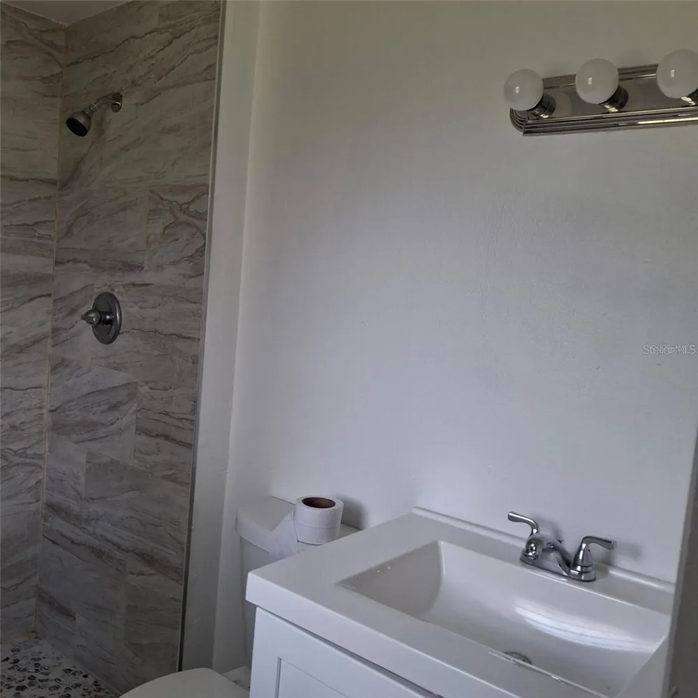 444 SUNNYVIEW CIRCLE Orlando, FL 32810