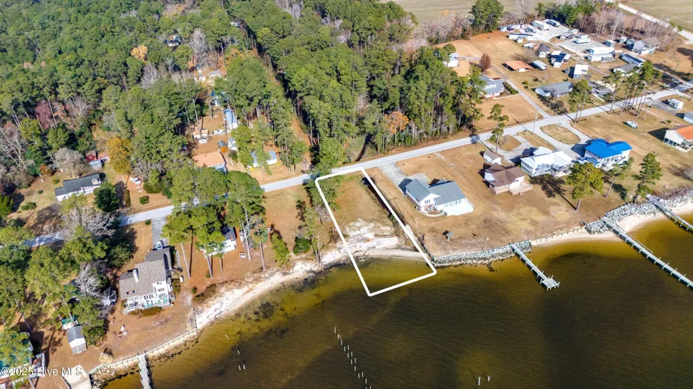 59 Neuse Hill Road Arapahoe, NC 28510