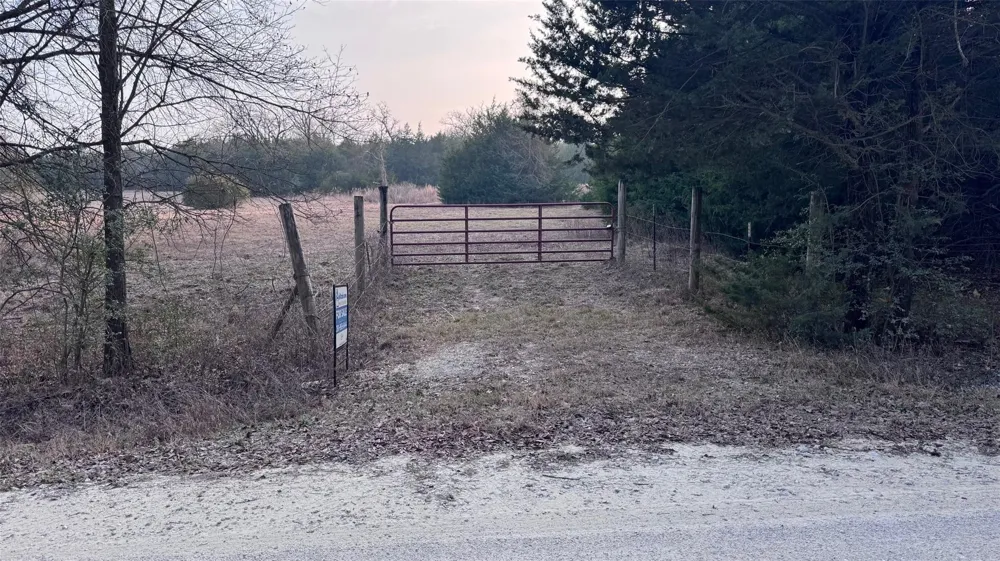 3674 County Road 427 Marquez, TX 77865