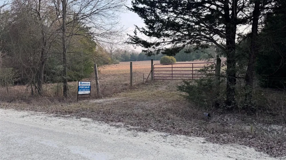 3674 County Road 427 Marquez, TX 77865