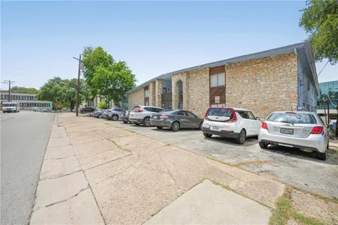 2408 Longview Street #202