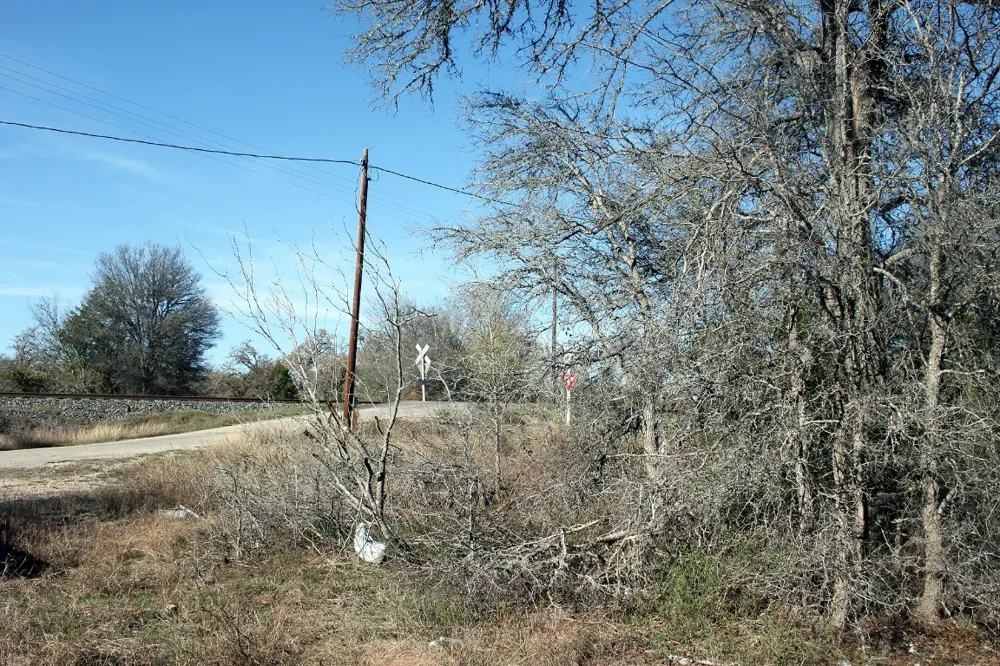 100 Track Road Highway Dale, TX 78616