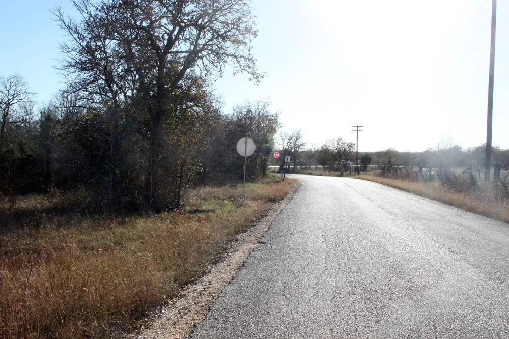 100 Track Road Highway Dale, TX 78616