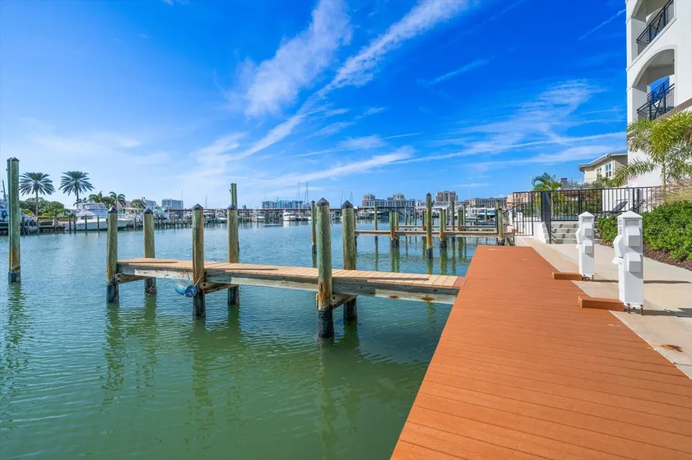 211 DOLPHIN POINT #5 Clearwater, FL 33767