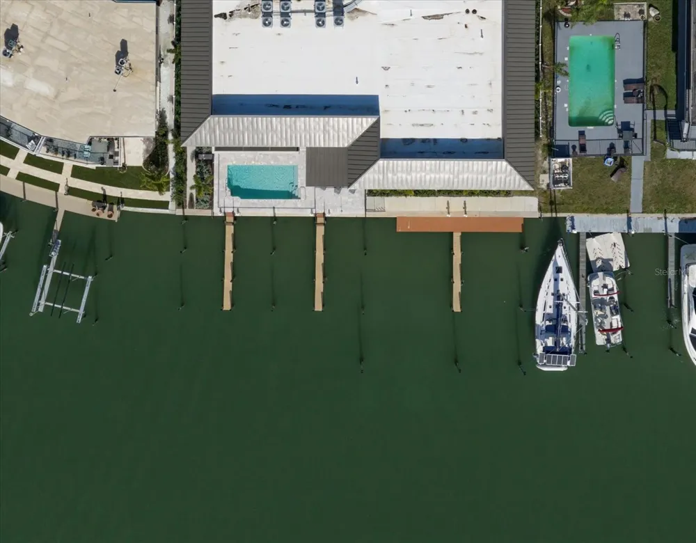 211 DOLPHIN POINT #5 Clearwater, FL 33767
