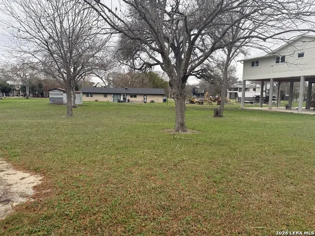 110 Lake Forrest Dr. Seguin, TX 78155