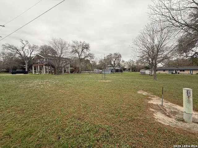 110 Lake Forrest Dr. Seguin, TX 78155