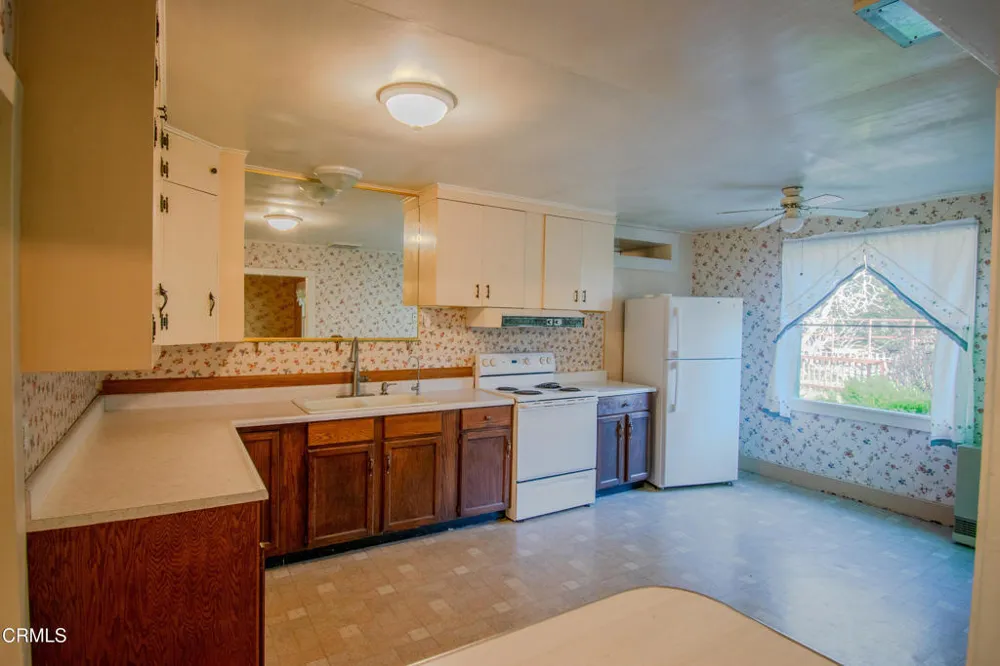 21420 S Petaluma Avenue Fort Bragg, CA 95437