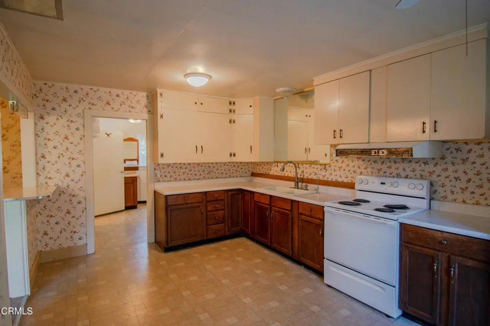 21420 S Petaluma Avenue Fort Bragg, CA 95437